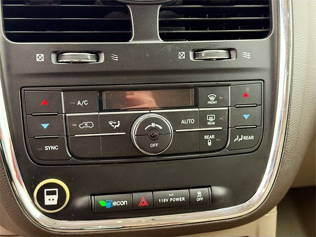 2015 Chrysler Town & Country Touring