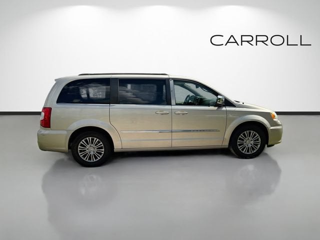 2014 Chrysler Town & Country Touring-L
