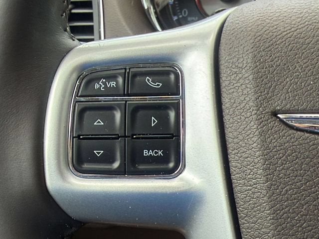 2014 Chrysler Town & Country Touring-L
