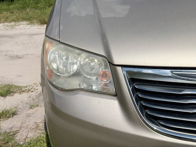 2014 Chrysler Town & Country Touring-L
