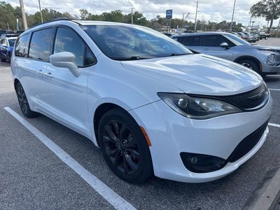 2018 Chrysler Pacifica Touring Plus