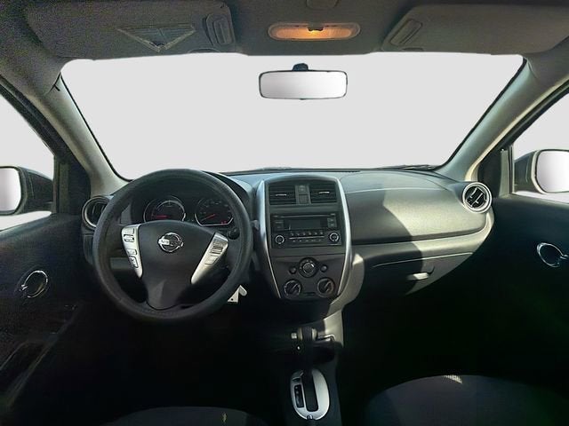 2015 Nissan Versa SV
