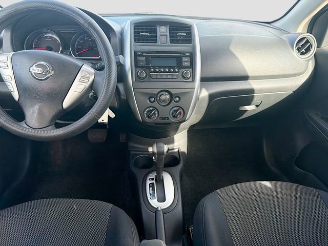 2015 Nissan Versa SV