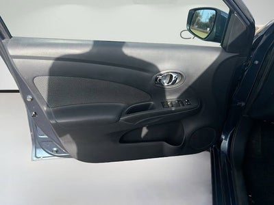 2015 Nissan Versa SV