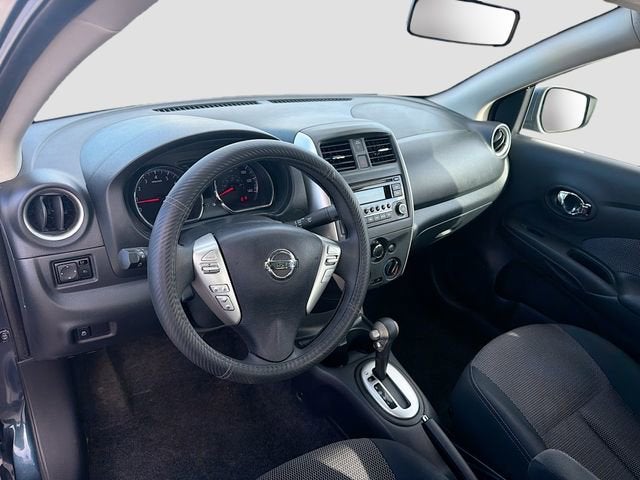 2015 Nissan Versa SV