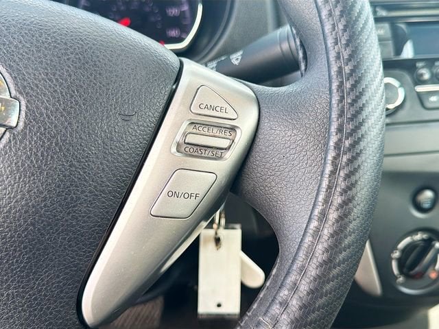 2015 Nissan Versa SV