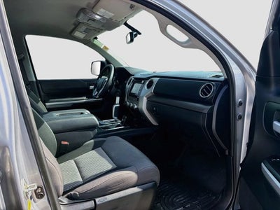 2017 Toyota Tundra SR5 5.7L V8