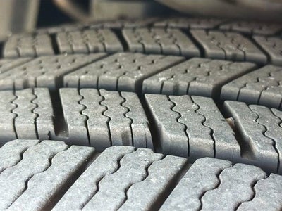 2012 INFINITI QX56 8-passenger