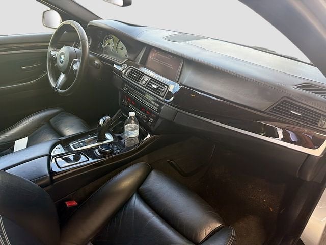 2015 BMW 5 Series 550i