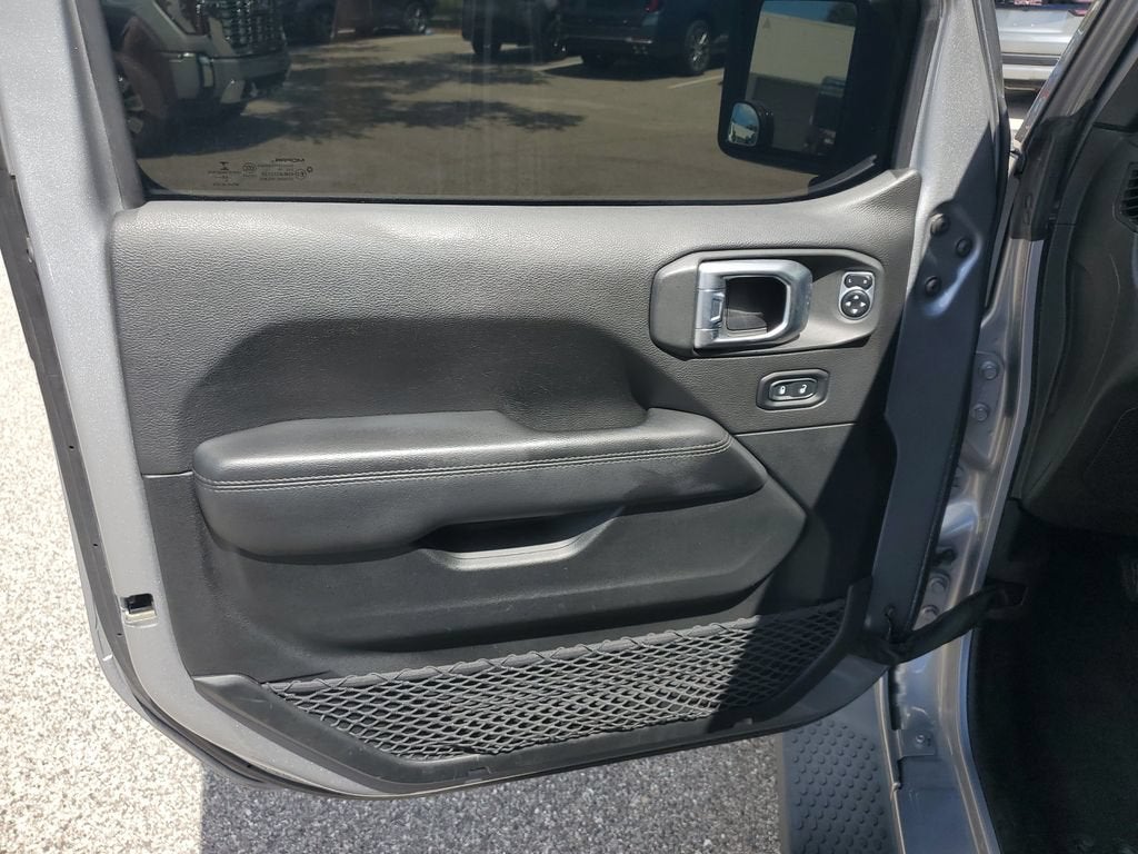 2020 Jeep Wrangler Unlimited Sahara Altitude 4x4