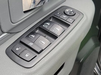 2018 RAM 1500 Big Horn Crew Cab 4x4 5'7" Box