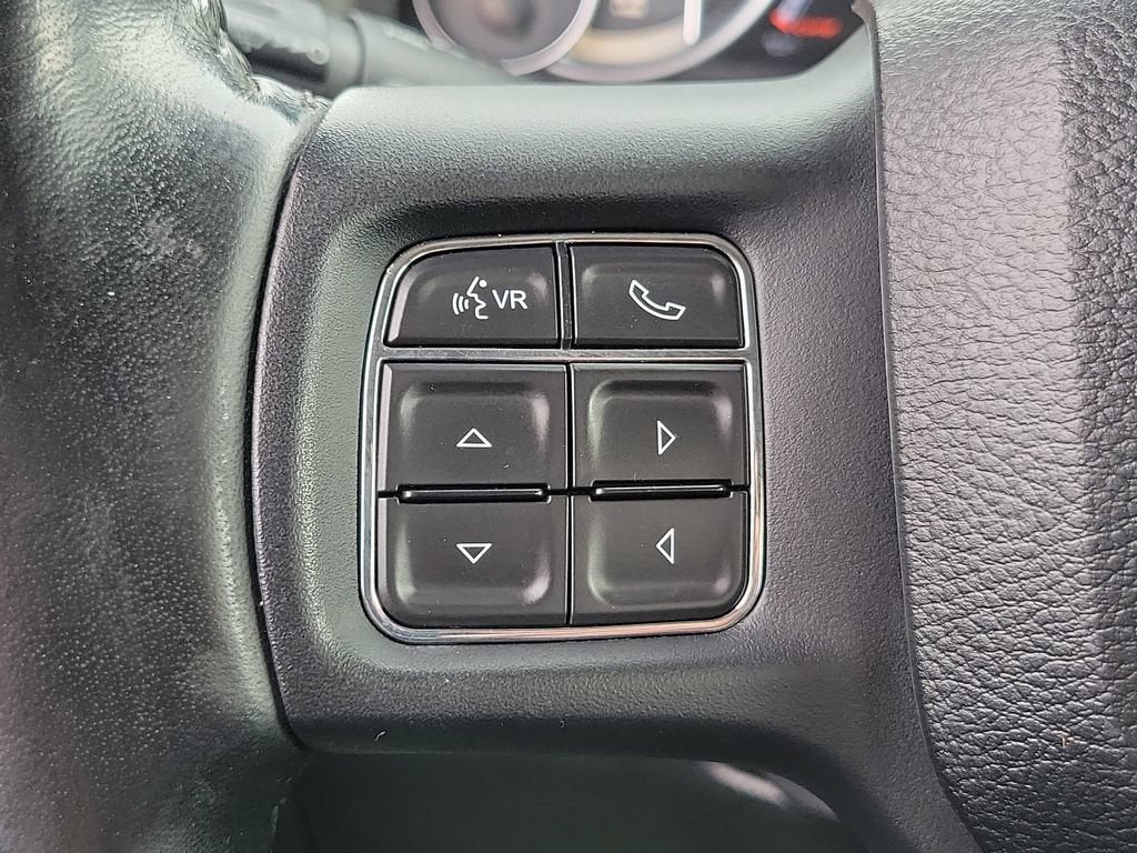 2018 RAM 1500 Big Horn Crew Cab 4x4 5'7" Box