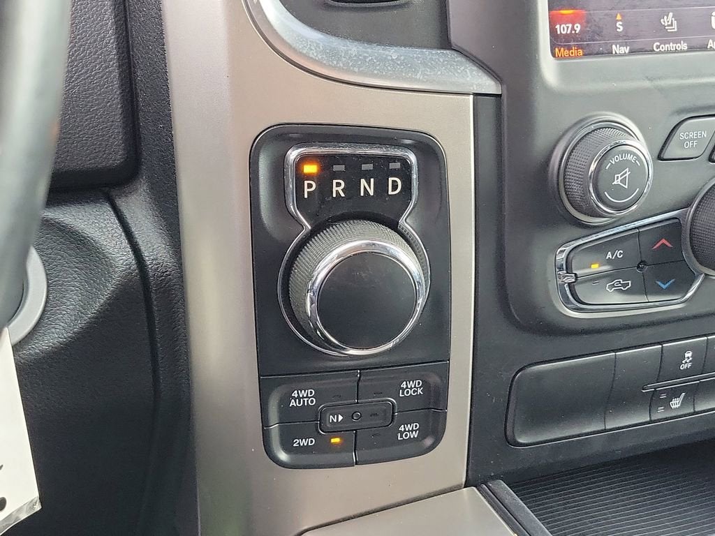 2018 RAM 1500 Big Horn Crew Cab 4x4 5'7" Box