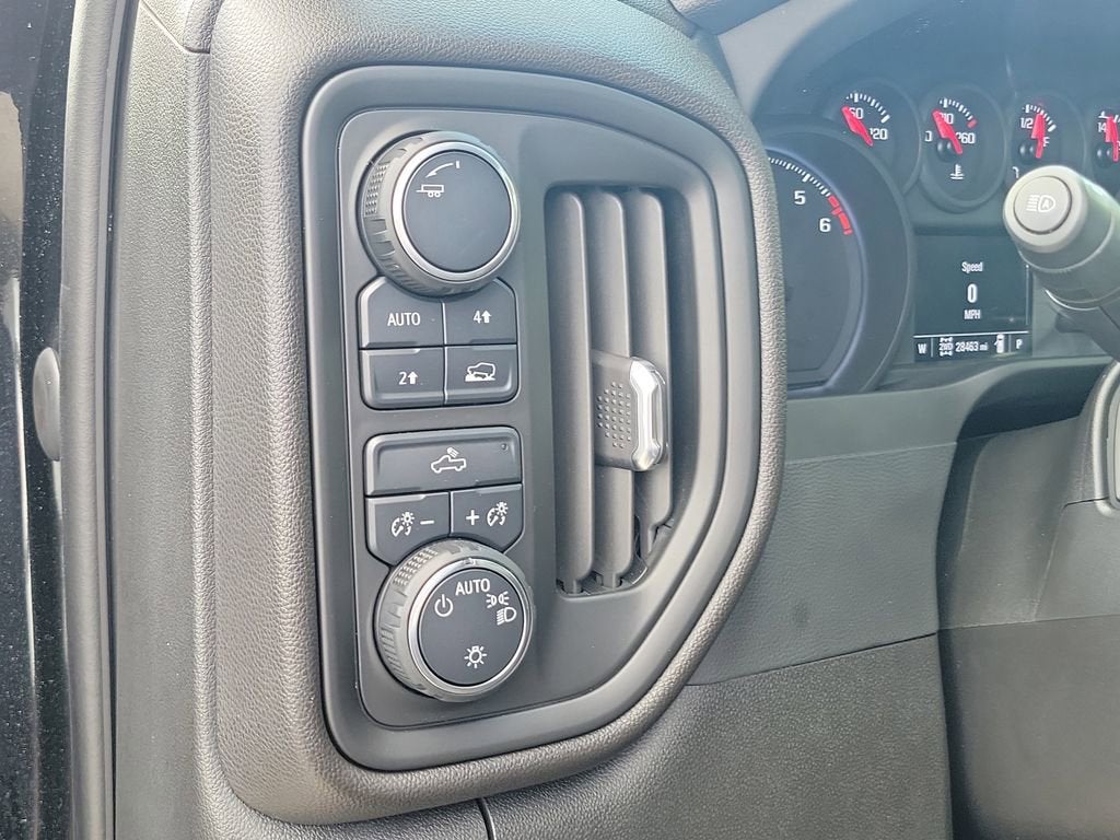 2023 Chevrolet Silverado 1500 Custom