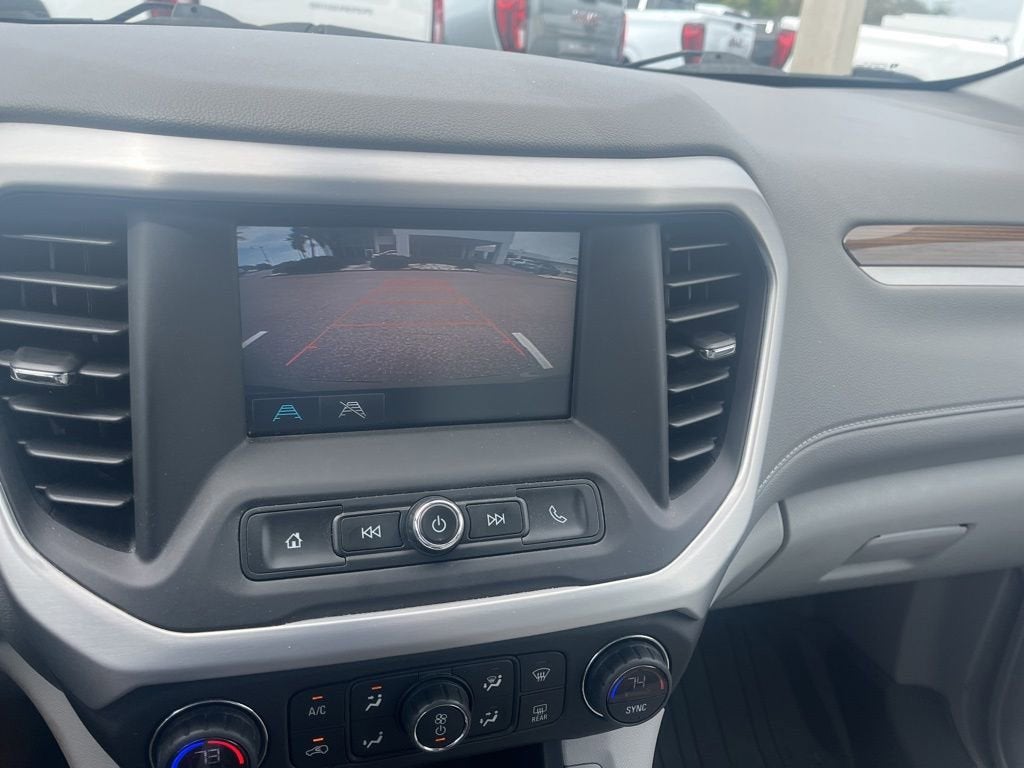 2017 GMC Acadia SLE