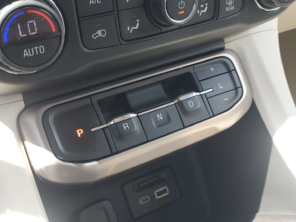 2021 GMC Acadia Denali