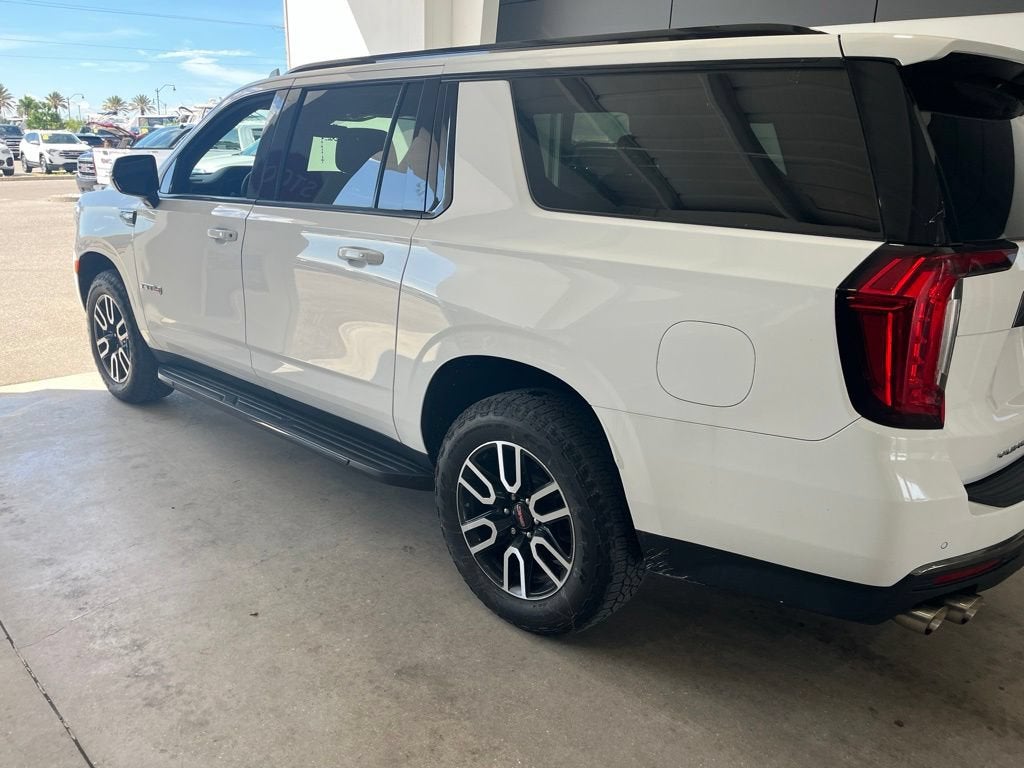 2022 GMC Yukon XL AT4