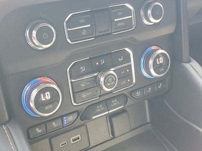 2022 GMC Yukon XL AT4