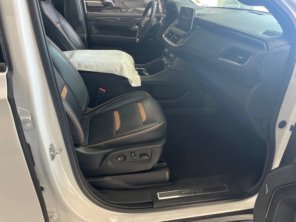 2022 GMC Yukon XL AT4