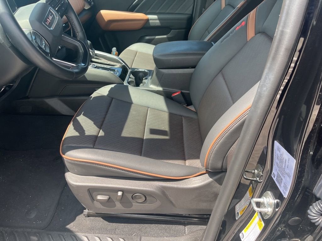 2025 GMC Canyon AT4