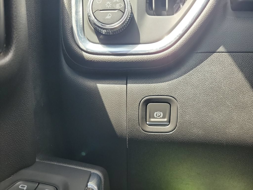 2022 GMC Sierra 1500 Limited AT4
