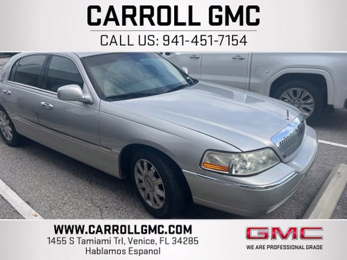 2011 Lincoln Town Car Signature Limited