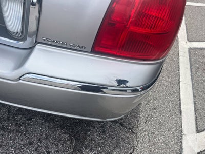 2011 Lincoln Town Car Signature Limited