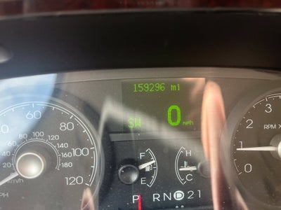2011 Lincoln Town Car Signature Limited