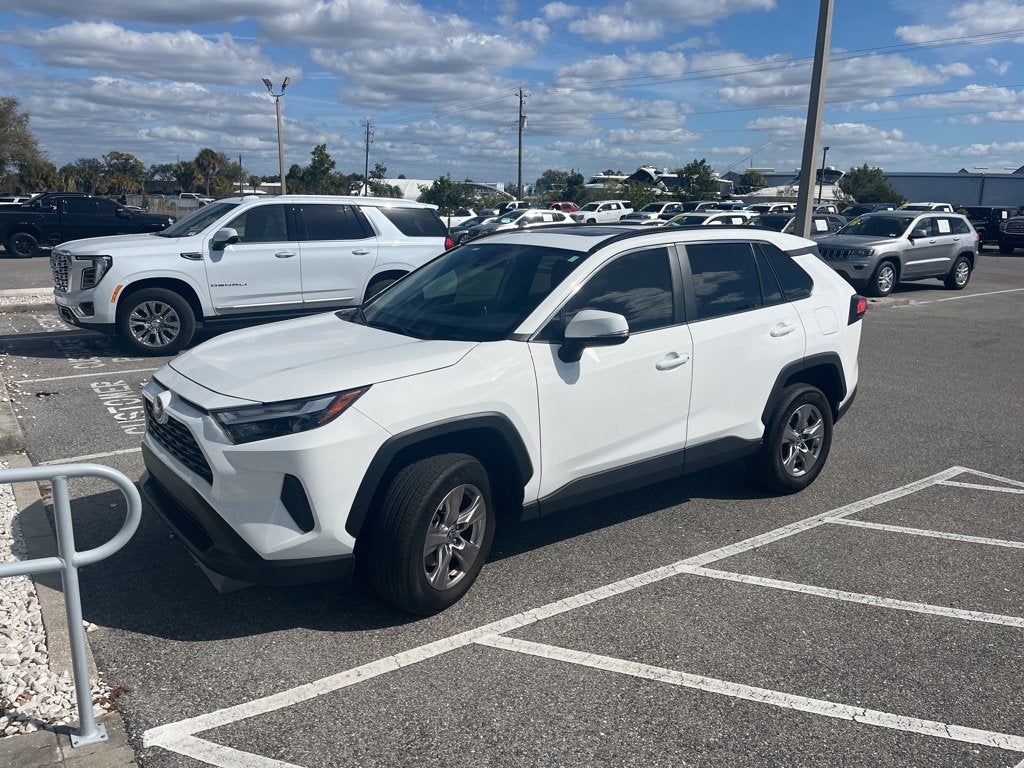 2023 Toyota RAV4 XLE