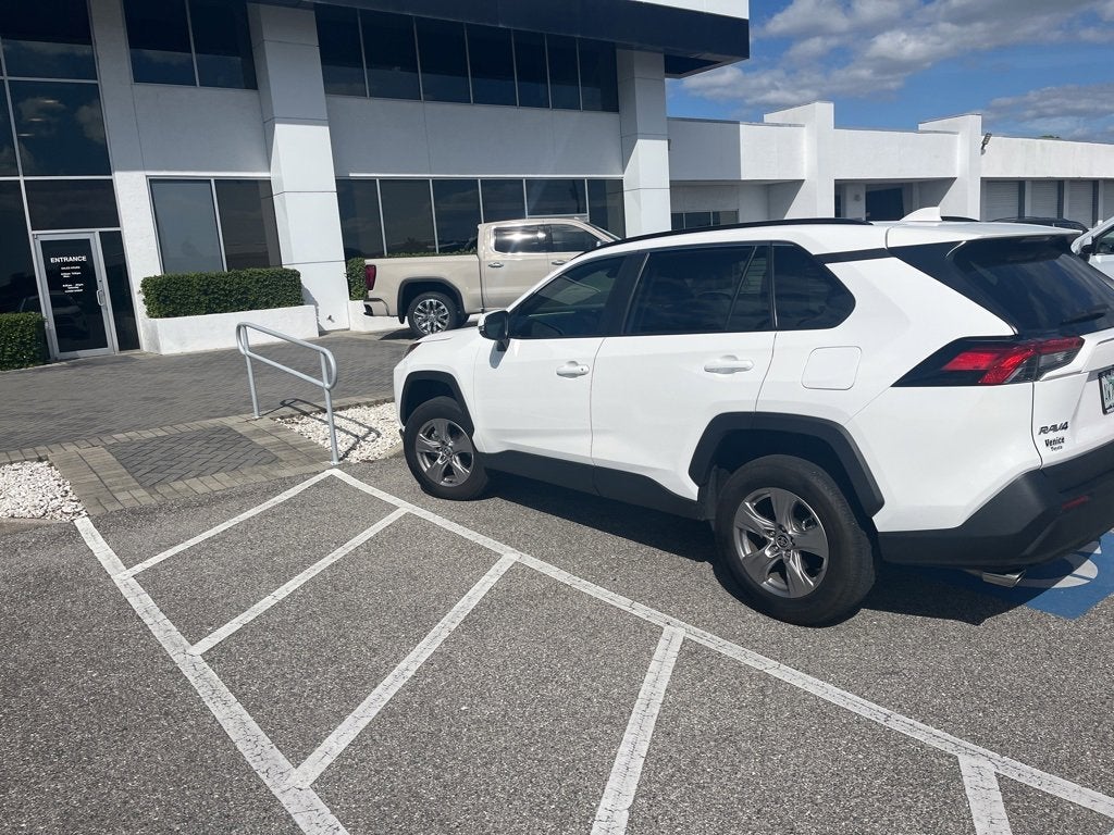 2023 Toyota RAV4 XLE