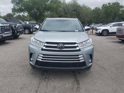 2019 Toyota Highlander SE