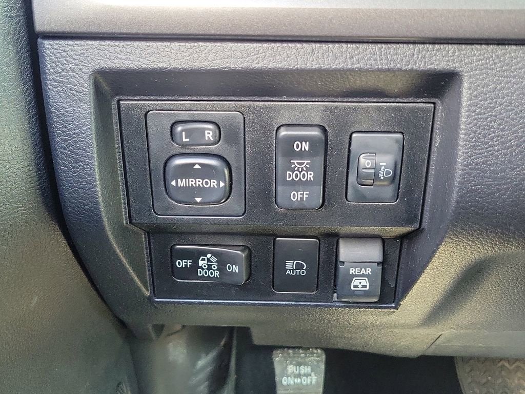 2021 Toyota Tundra 4WD SR5