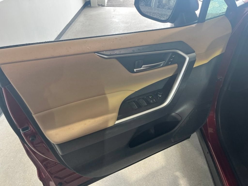 2023 Toyota RAV4 Hybrid XLE Premium