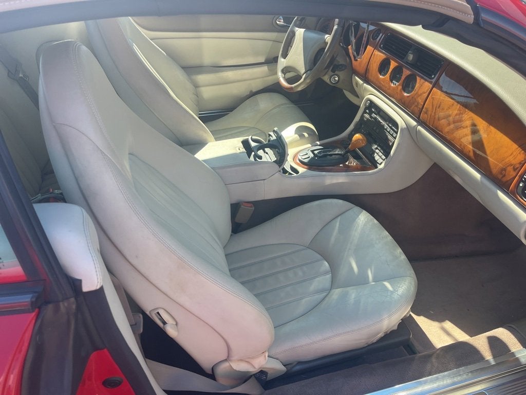 2000 Jaguar XK8 Base